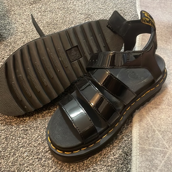 Doc Martin platform patent sandal - Picture 2 of 4